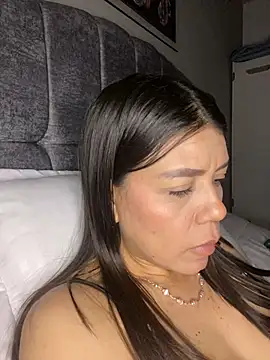 martina contreras online show from 04/05/26, 03:13