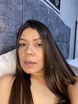 martina contreras online show from 12/19/25, 03:10