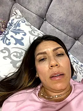 martina contreras online show from 01/12/26, 03:57