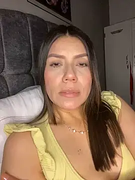 martina contreras online show from 04/16/26, 05:08