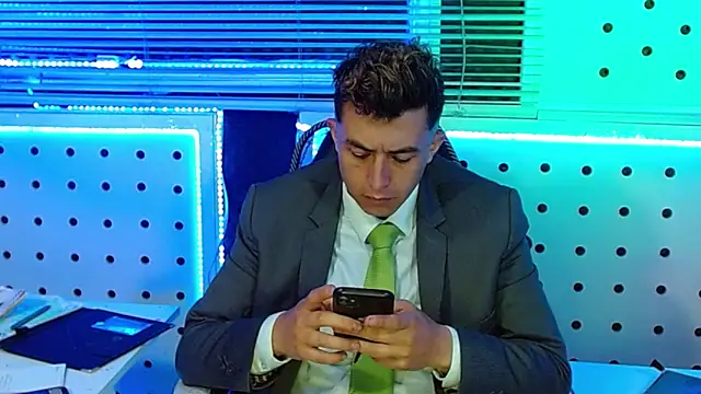 Snapshot of Darko0717 chatting on 12/02/25, 11:56 Darko0717 online show from 12/02/25, 11:56