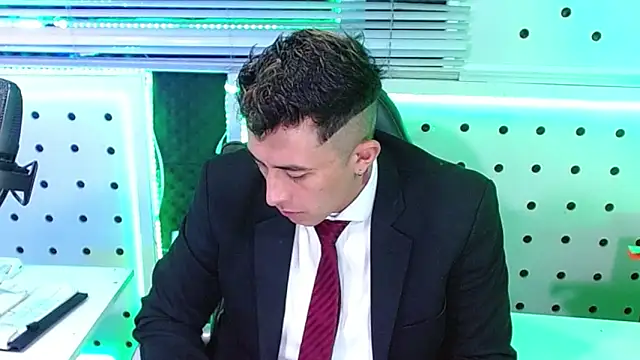 Darko0717 online show from 12/19/25, 08:22