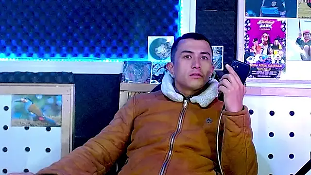 Snapshot of Darko0717 chatting on 03/14/25, 09:21 Darko0717 online show from 03/14/25, 09:21