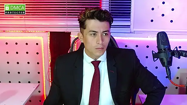 Snapshot of Darko0717 chatting on 10/26/25, 11:32 Darko0717 online show from 10/26/25, 11:32