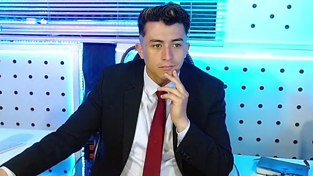 Snapshot of Darko0717 chatting on 12/03/25, 01:32 Darko0717 online show from 12/03/25, 01:32