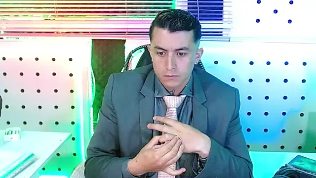 Snapshot of Darko0717 chatting on 11/20/25, 04:40 Darko0717 online show from 11/20/25, 04:40