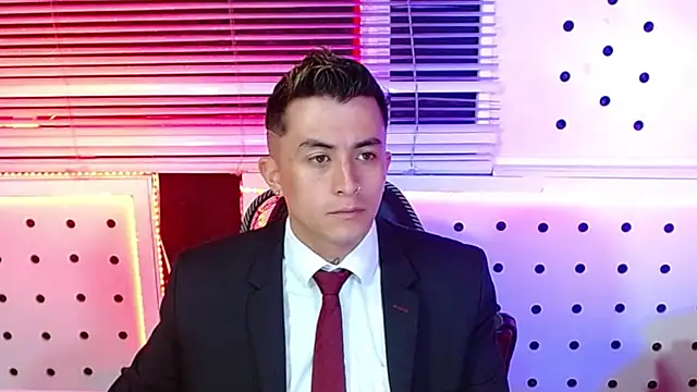 Snapshot of Darko0717 chatting on 11/28/25, 01:22 Darko0717 online show from 11/28/25, 01:22