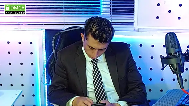 Snapshot of Darko0717 chatting on 10/24/25, 02:05 Darko0717 online show from 10/24/25, 02:05