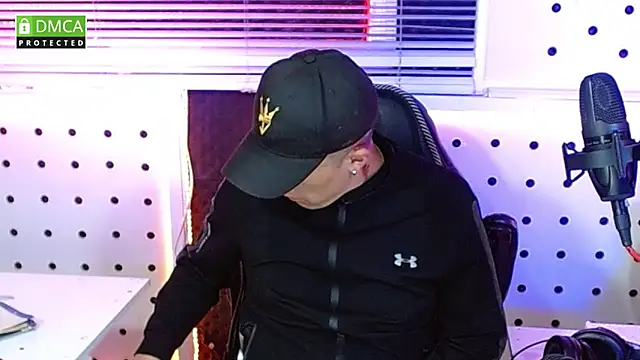 Snapshot of Darko0717 chatting on 10/20/25, 08:53 Darko0717 online show from 10/20/25, 08:53