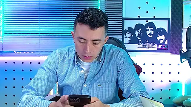 Snapshot of Darko0717 chatting on 06/26/26, 02:01 Darko0717 online show from 06/26/26, 02:01