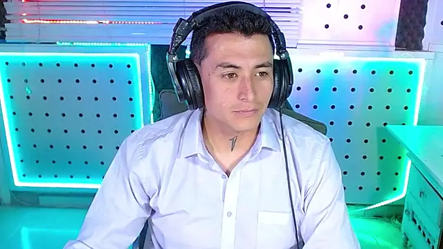 Darko0717 online show from 02/04/26, 06:03