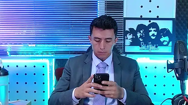Snapshot of Darko0717 chatting on 06/16/26, 12:49 Darko0717 online show from 06/16/26, 12:49