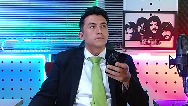 Snapshot of Darko0717 chatting on 06/15/26, 11:54 Darko0717 online show from 06/15/26, 11:54