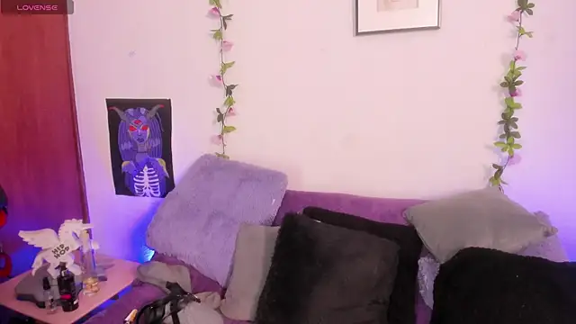 Cata green online show from 11/21/25, 07:35