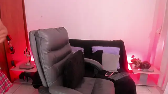 Cata green online show from 10/31/25, 08:38