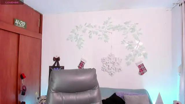 Cata green online show from 12/19/25, 07:49