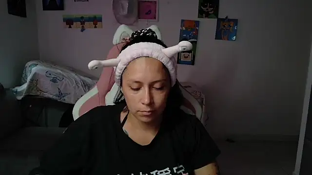 MommyMiaWs online show from 06/25/26, 08:03