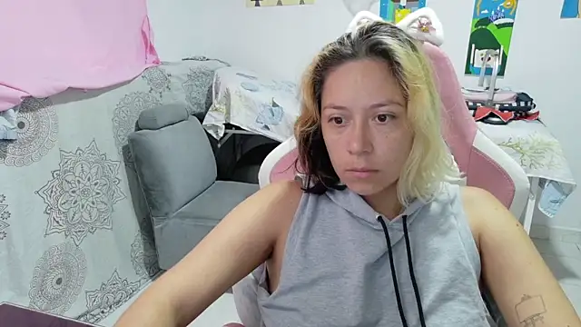 MommyMiaWs online show from 05/13/26, 02:13