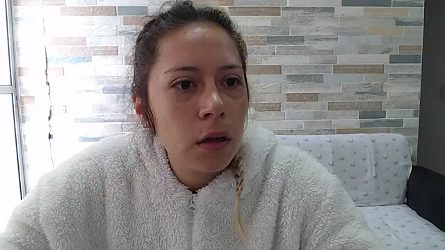 Snapshot of MommyMiaWs chatting on 10/07/25, 01:12 MommyMiaWs online show from 10/07/25, 01:12