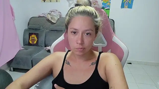 MommyMiaWs online show from 04/06/26, 11:17