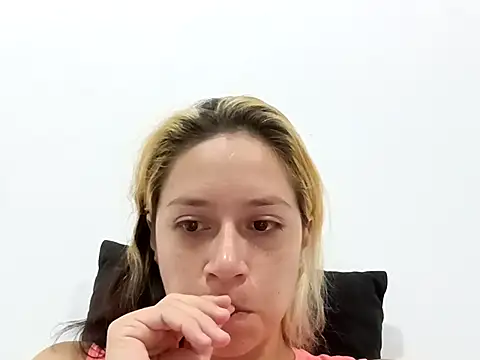 MommyMiaWs online show from 04/14/26, 06:02