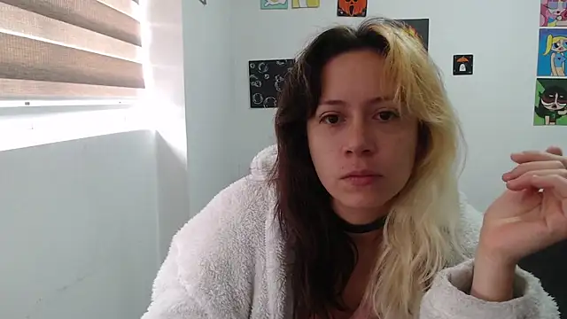 MommyMiaWs online show from 10/21/25, 01:10