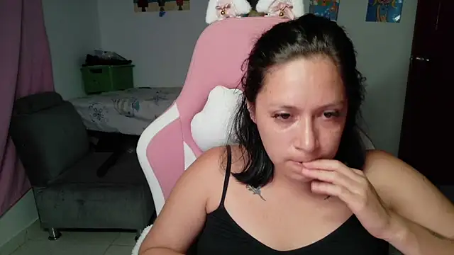 MommyMiaWs online show from 07/15/26, 02:40