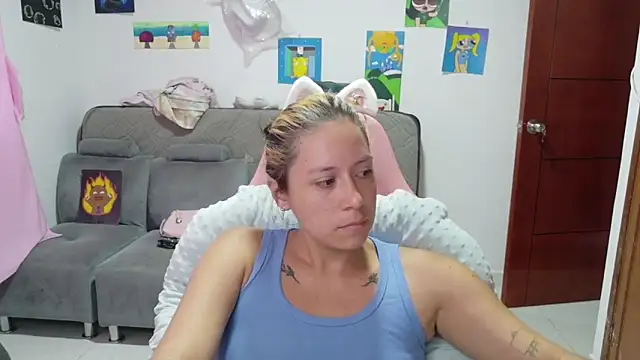 MommyMiaWs online show from 04/07/26, 06:43