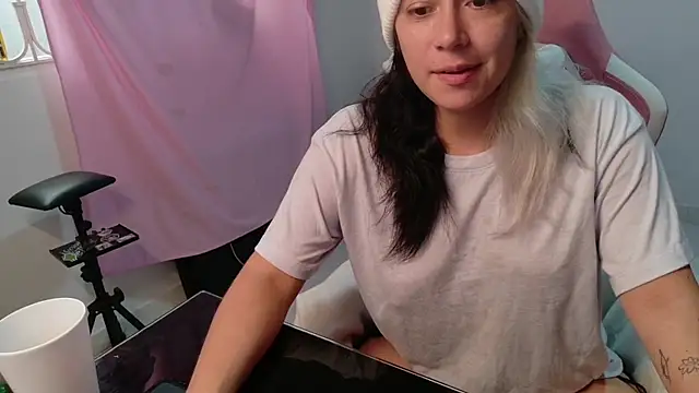 MommyMiaWs online show from 02/17/26, 01:30