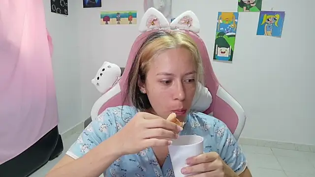 MommyMiaWs online show from 02/12/26, 01:55