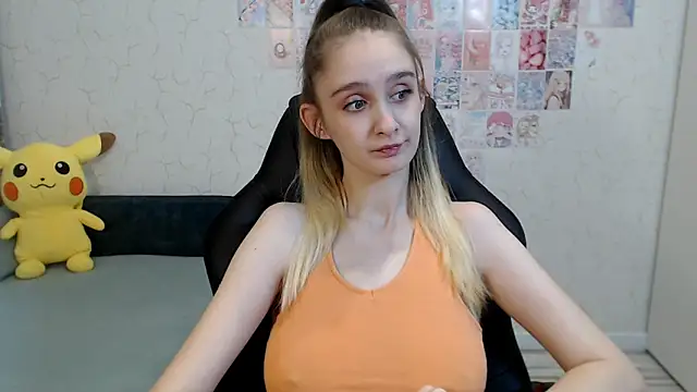 Snapshot of Jackie_Morgan chatting on 09/22/25, 01:11 Jackie Morgan online show from 09/22/25, 01:11