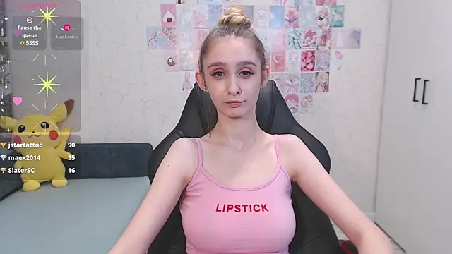 Snapshot of Jackie_Morgan chatting on 03/08/25, 12:30 Jackie Morgan online show from 03/08/25, 12:30