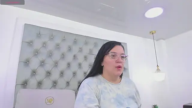 anette cooper online show from 04/16/26, 02:34