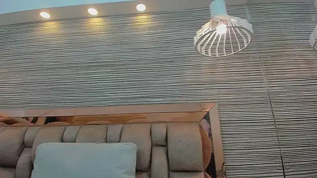 anette cooper online show from 10/31/25, 03:58