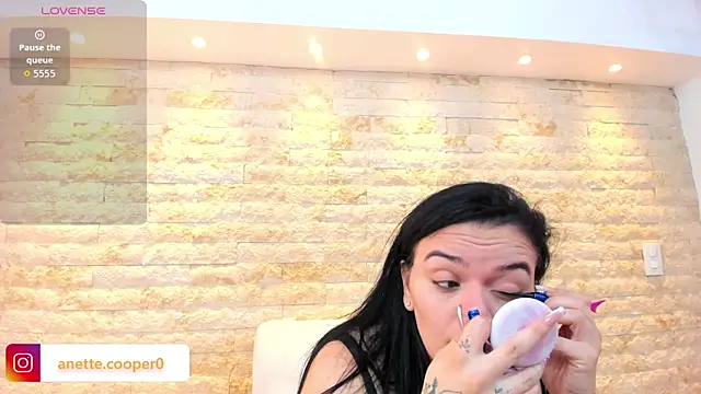 anette cooper online show from 11/22/25, 04:00