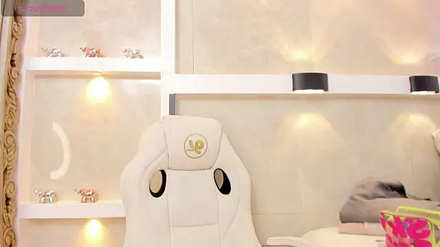 anette cooper online show from 11/12/25, 03:32