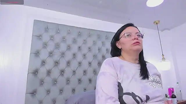 anette cooper online show from 09/16/25, 03:18