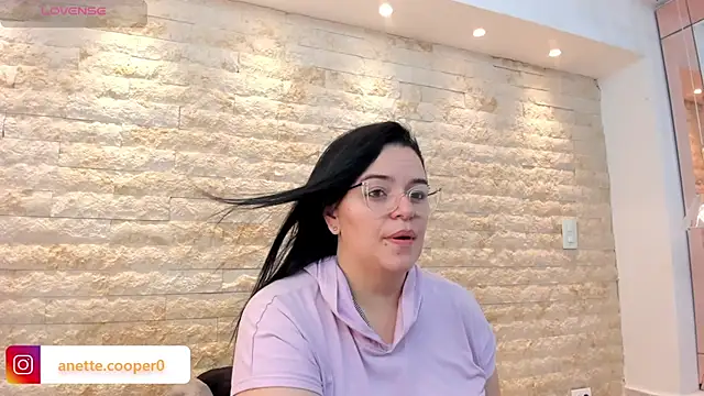 anette cooper online show from 12/17/25, 03:22