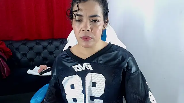Snapshot of Abril_Beltran_ chatting on 10/11/25, 10:55 Abril Beltran online show from 10/11/25, 10:55