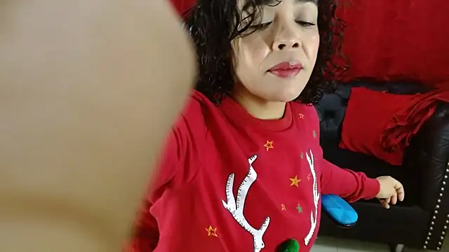 Snapshot of Abril_Beltran_ chatting on 12/03/25, 10:42 Abril Beltran online show from 12/03/25, 10:42