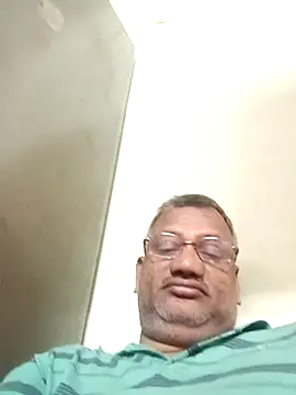 StarPacifist6 online show from 12/17/25, 04:12