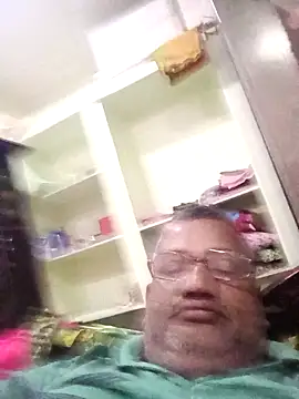 StarPacifist6 online show from 12/18/25, 02:10