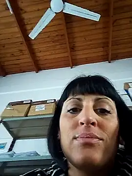 Snapshot of estefyzapata chatting on 05/04/26, 05:49 estefyzapata online show from 05/04/26, 05:49
