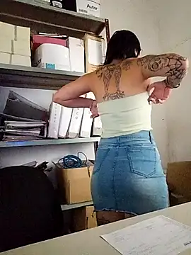 Snapshot of estefyzapata chatting on 02/03/26, 06:46 estefyzapata online show from 02/03/26, 06:46