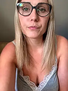 Leanymphoo online show from 03/27/26, 10:49