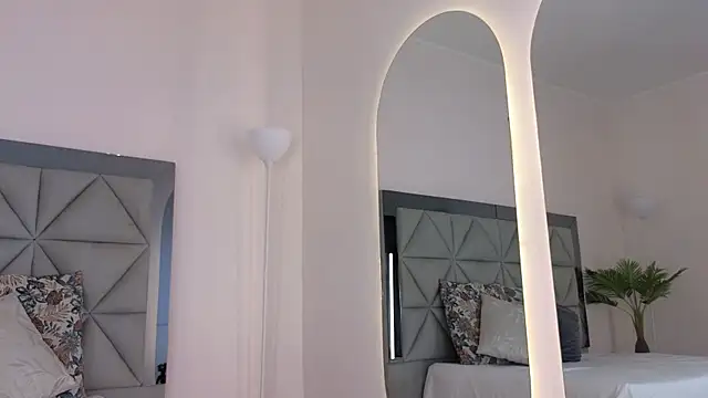 Snapshot of kylie_reyes chatting on 11/19/25, 08:09 kylie reyes online show from 11/19/25, 08:09