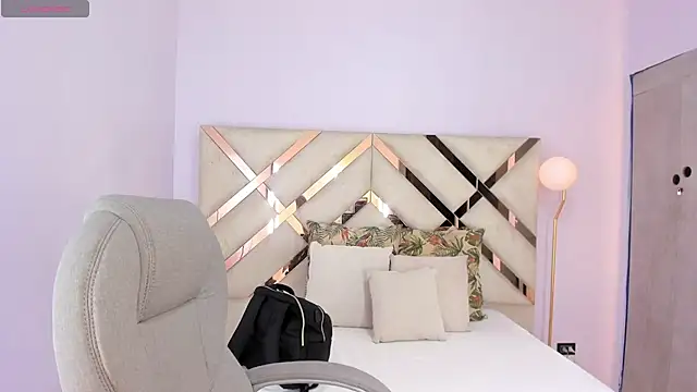 Snapshot of kylie_reyes chatting on 12/03/25, 07:13 kylie reyes online show from 12/03/25, 07:13