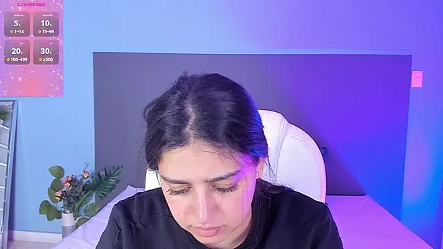 Snapshot of kylie_reyes chatting on 02/28/25, 09:12 kylie reyes online show from 02/28/25, 09:12