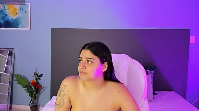 Snapshot of kylie_reyes chatting on 03/21/25, 09:56 kylie reyes online show from 03/21/25, 09:56