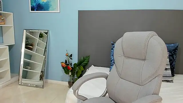 Snapshot of kylie_reyes chatting on 10/20/25, 07:25 kylie reyes online show from 10/20/25, 07:25